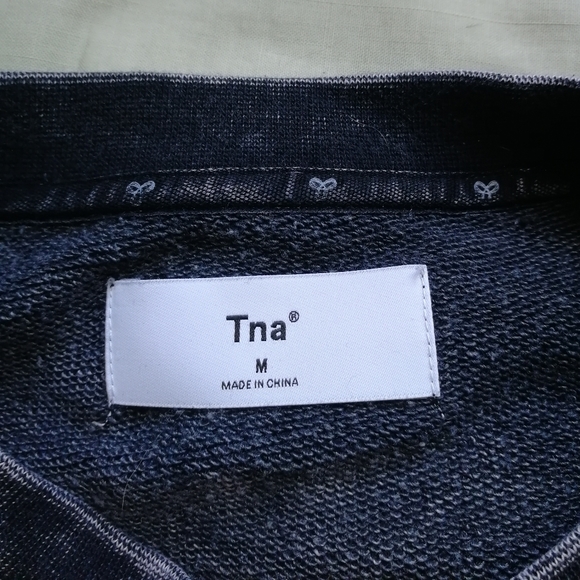 TNA Perkins Light Sweater Pale Violet Black Acid wash Crop Dolman Medium Aritzia - Picture 4 of 10